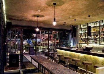 Dot - Πλατεία ειρήνης